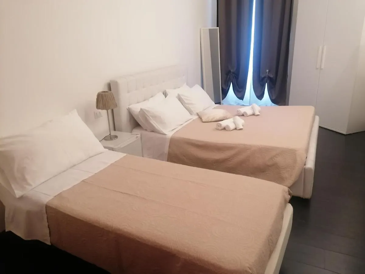 Holiday Roma 0*,